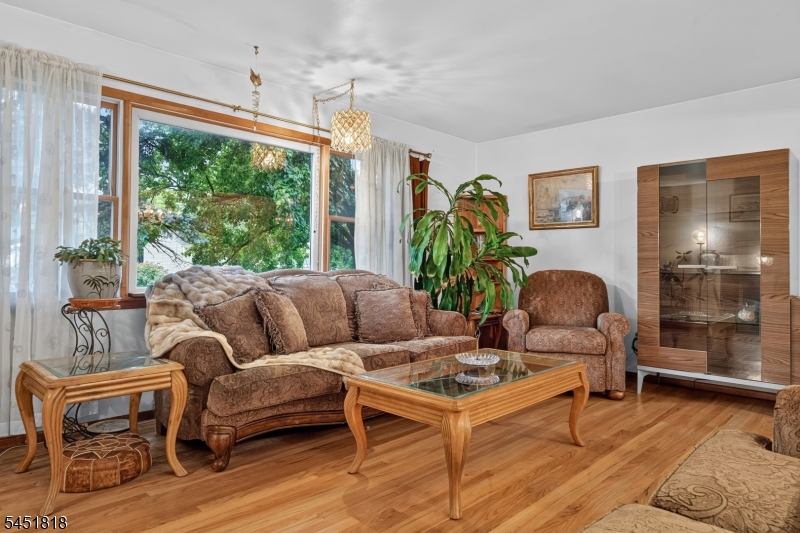 8 Growney St Property Photo 19