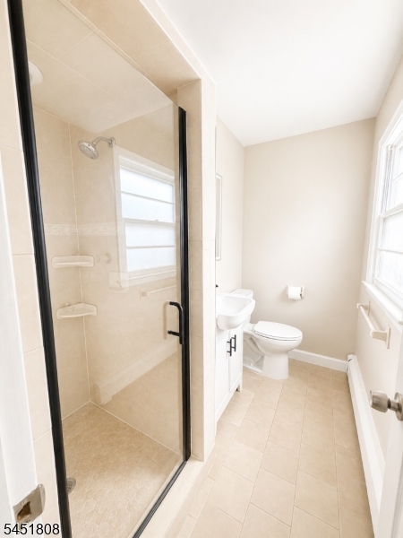2484 Seymour Ave Property Photo 6