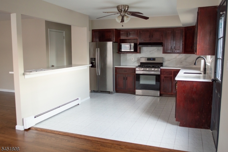 2484 Seymour Ave Property Photo 17
