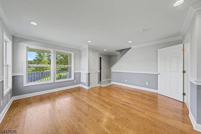 4 Michael Ct Property Photo 7