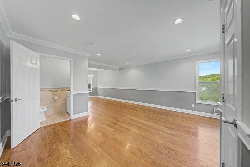 4 Michael Ct Property Photo 12