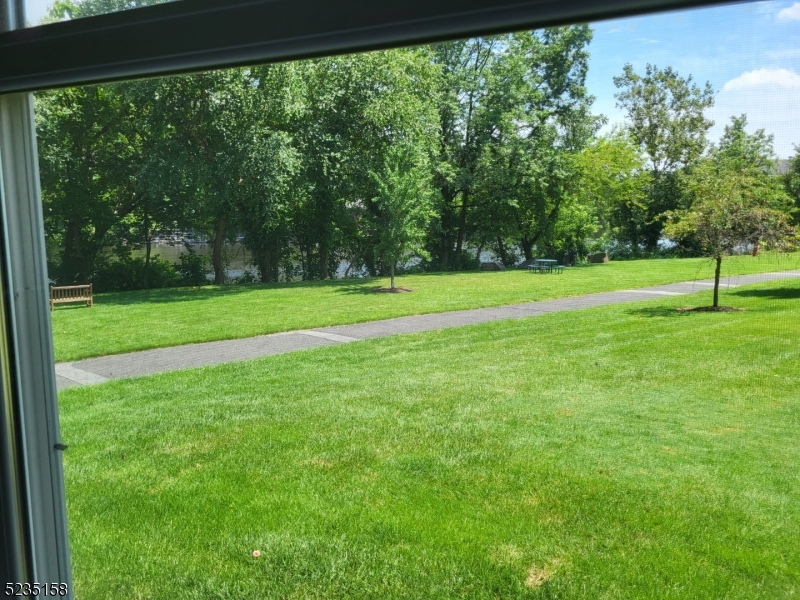 300 Main St 113 Property Photo 12