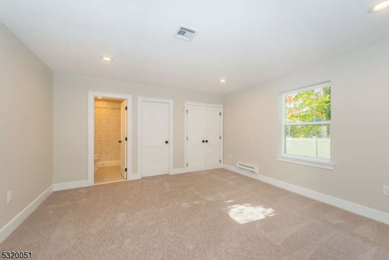 6 Elm St 14 Property Photo 25