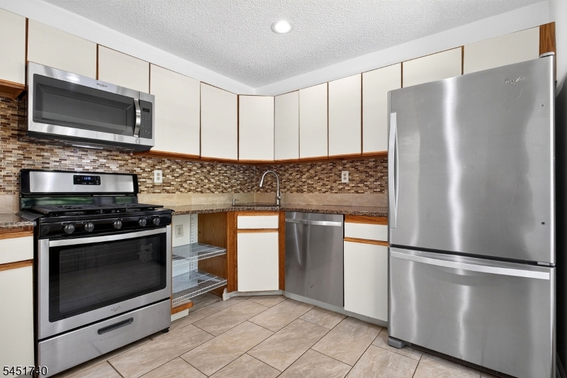 285 Penns Way Property Photo 11