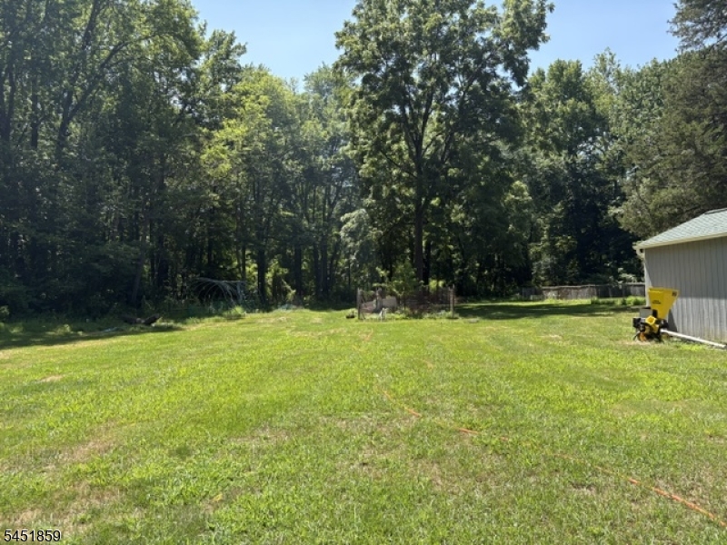 4095 Quakerbridge Rd Property Photo 1