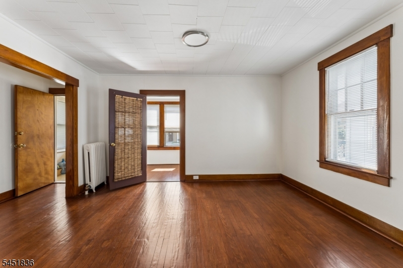 537 Maple Ave Property Photo 12