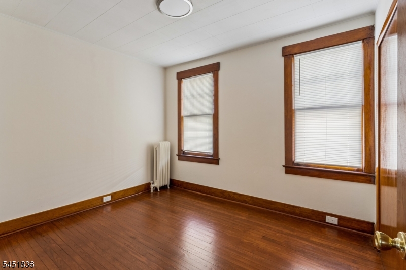 537 Maple Ave Property Photo 16
