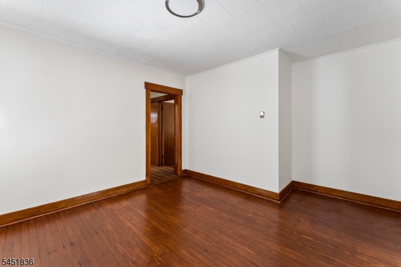 537 Maple Ave Property Photo 17