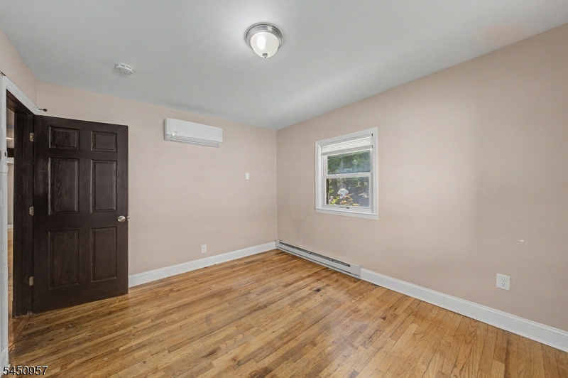 49 Omaha Ave Property Photo 14