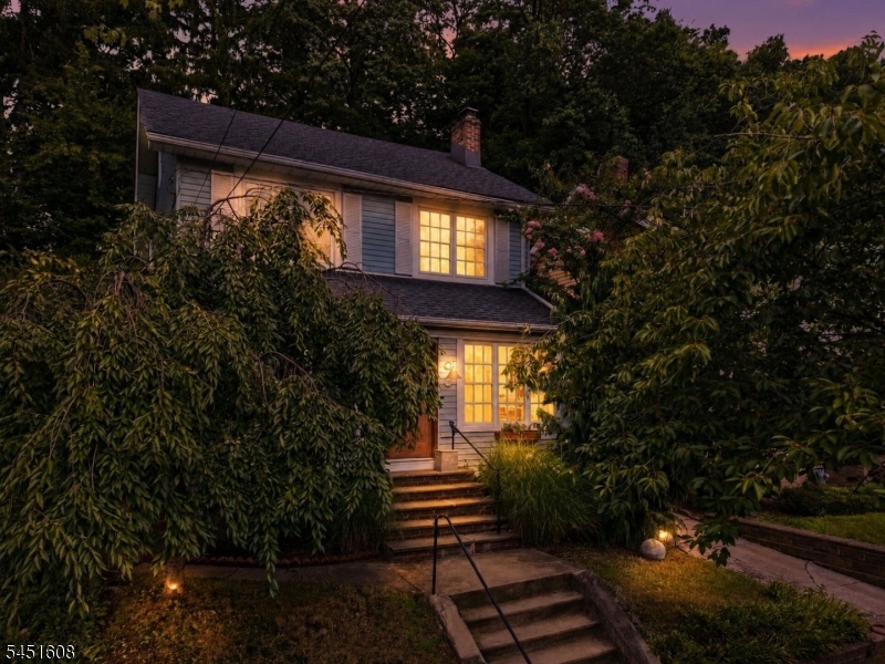 772 Broad St Property Photo 3