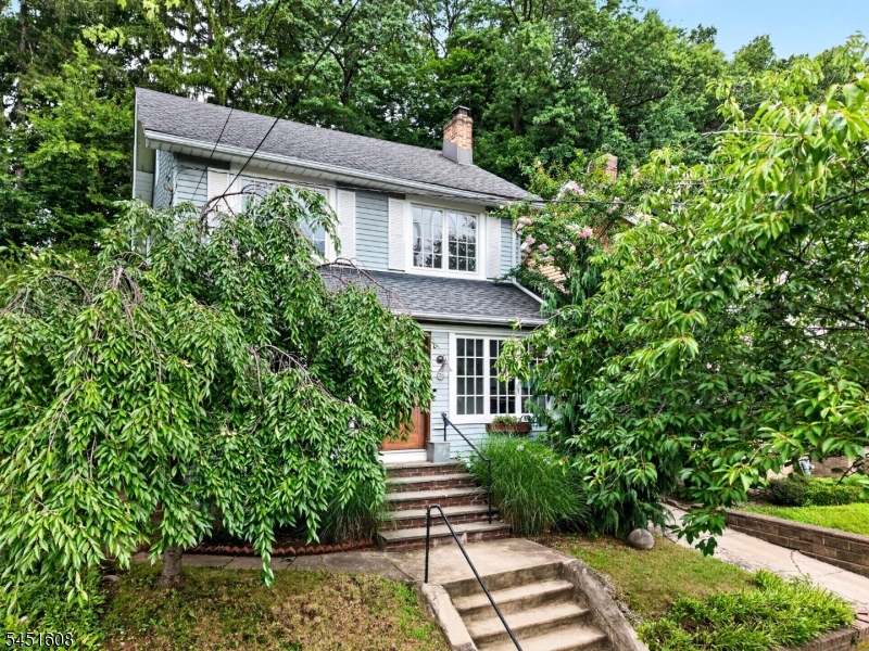 772 Broad St Property Photo 4
