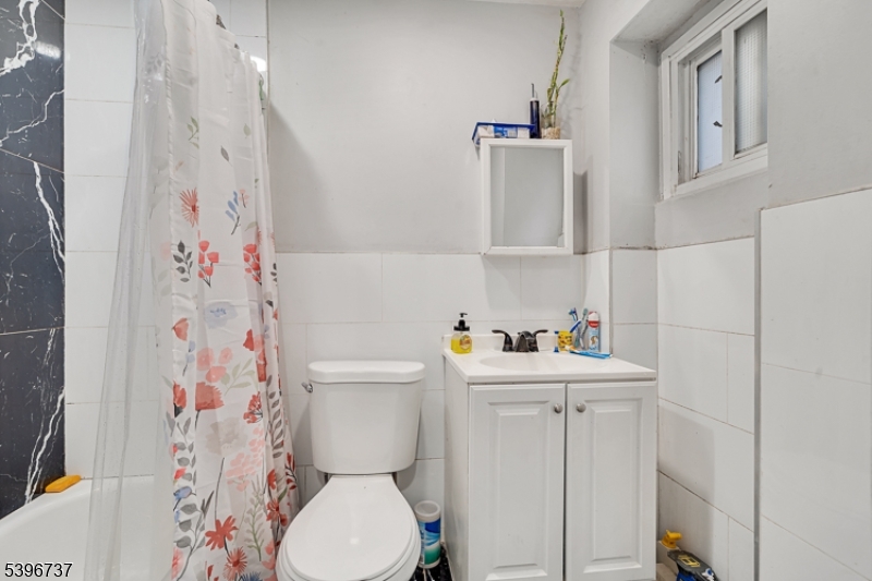 14 Crown St Property Photo 4