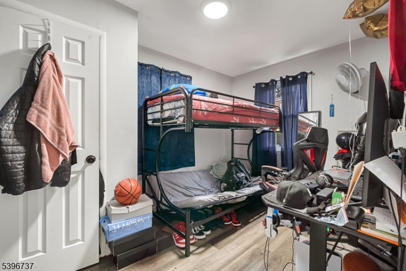 14 Crown St Property Photo 6