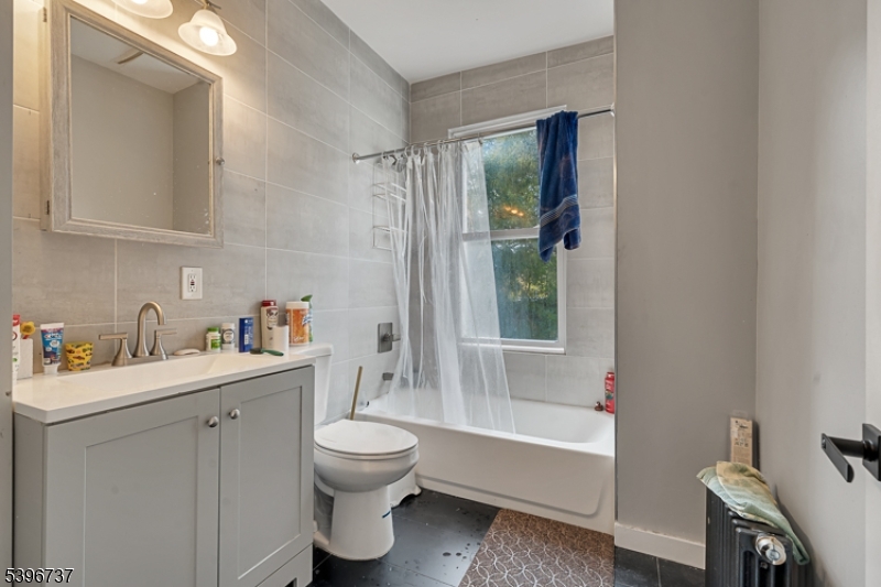 14 Crown St Property Photo 8