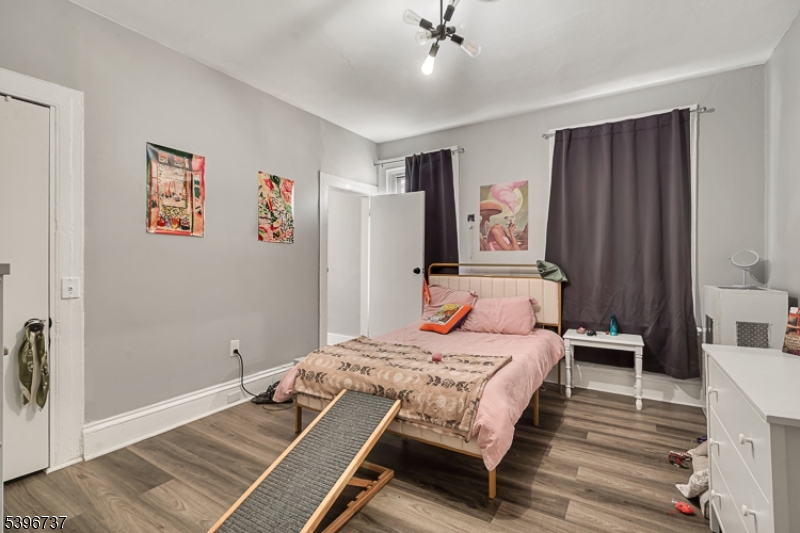 14 Crown St Property Photo 18
