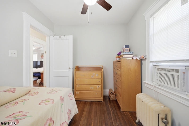 304 Brook Ave Property Photo 7