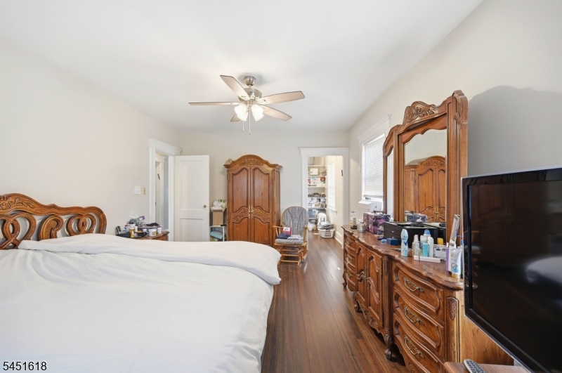 304 Brook Ave Property Photo 11