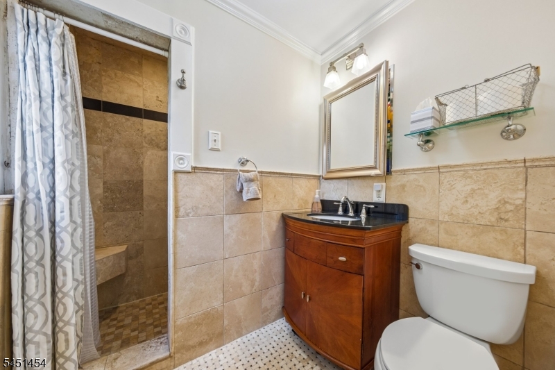 1041 Kenyon Ave Property Photo 32