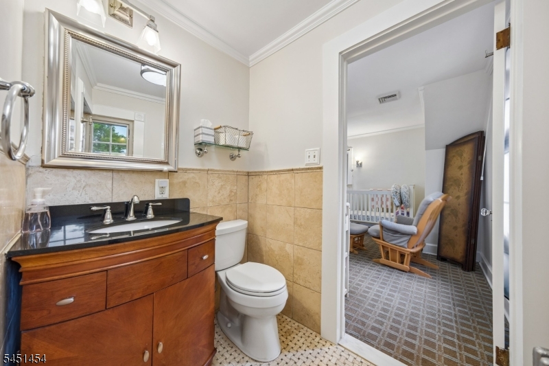 1041 Kenyon Ave Property Photo 33