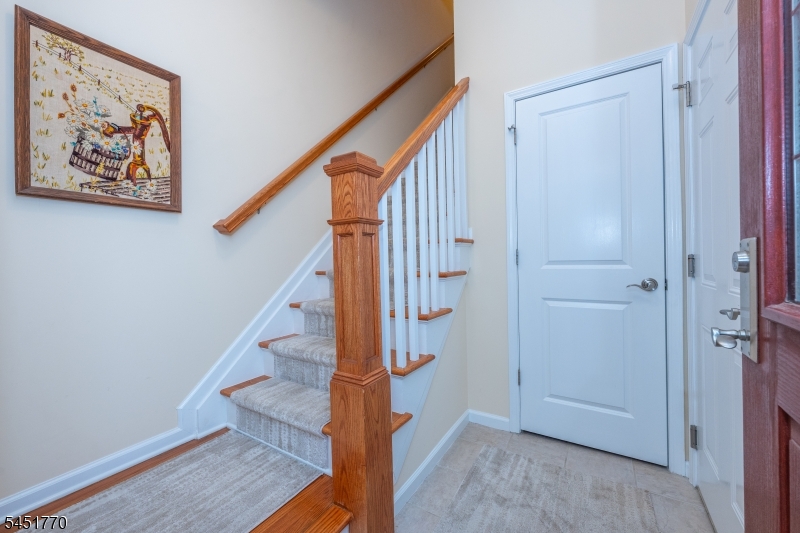 814 River Pl Property Photo 2