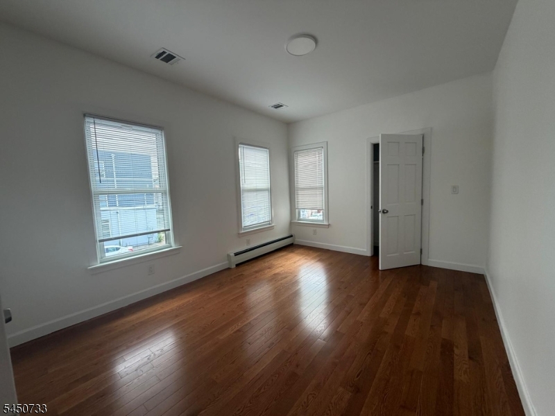 49 Mercer St Property Photo 4