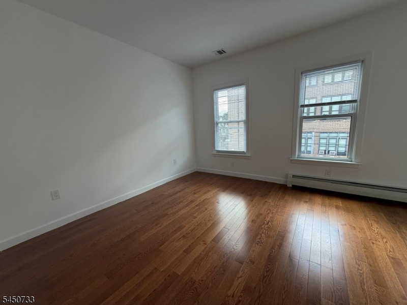 49 Mercer St Property Photo 5