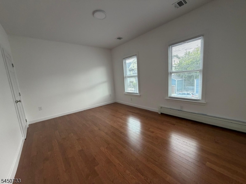 49 Mercer St Property Photo 6