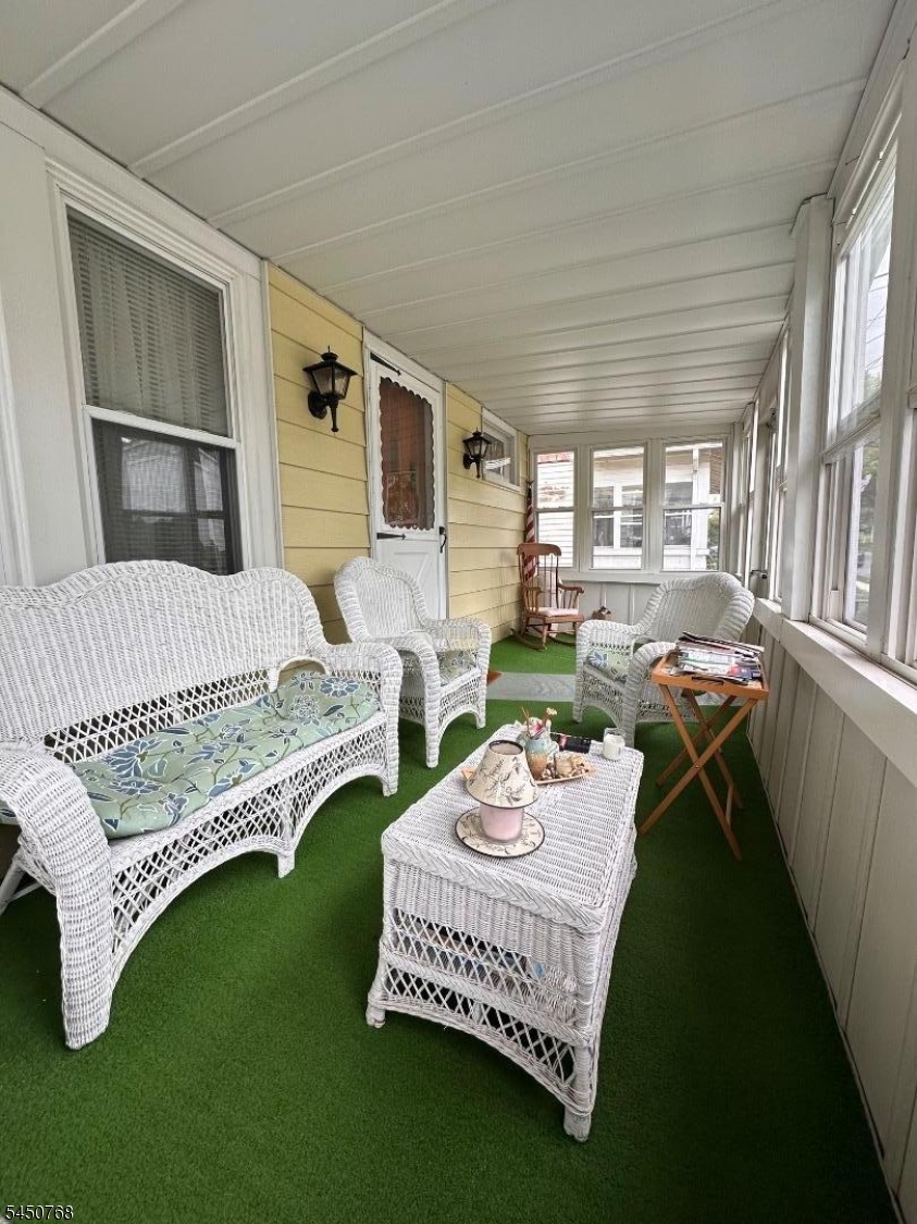 15 Katherine Ave Property Photo 5
