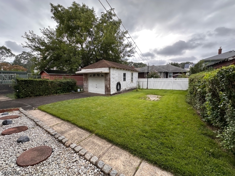 15 Katherine Ave Property Photo 38
