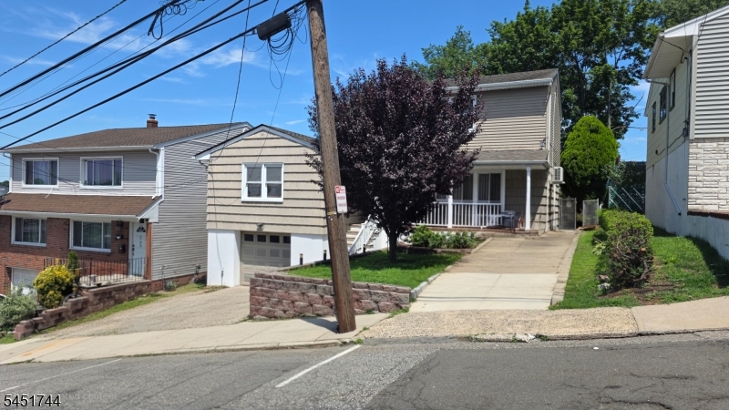 1614 83rd Street Property Photo 3