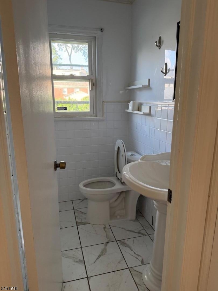 396 Union Ave Property Photo 3
