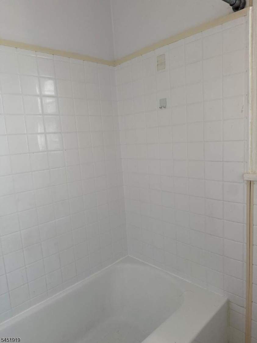 396 Union Ave Property Photo 4