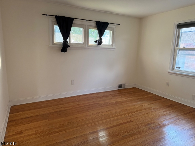 396 Union Ave Property Photo 5