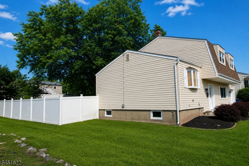 13 Patton Dr Property Photo 3