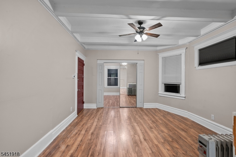 285 Amherst St Property Photo 6