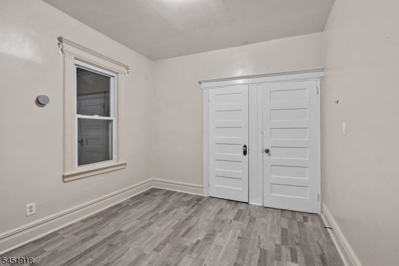 285 Amherst St Property Photo 10