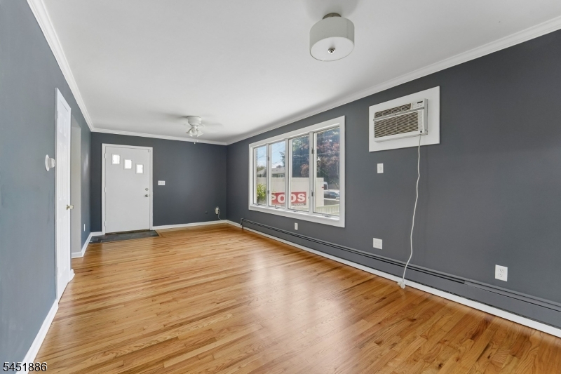 87 Berkshire Ave Property Photo 3