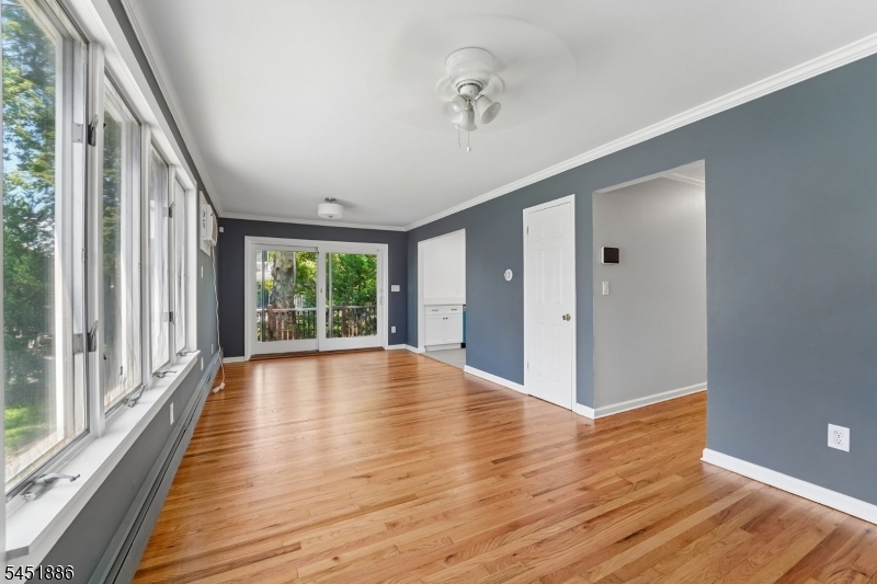 87 Berkshire Ave Property Photo 4