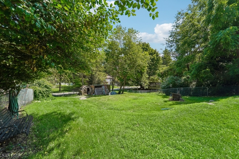 87 Berkshire Ave Property Photo 28
