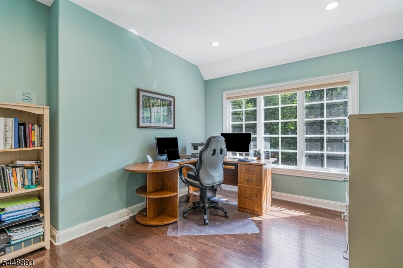 246 Beacon Hill Rd Property Photo 5