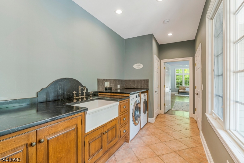 246 Beacon Hill Rd Property Photo 23