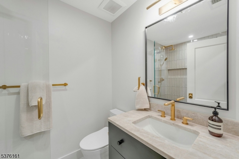 82 Watchung Ave Property Photo 39