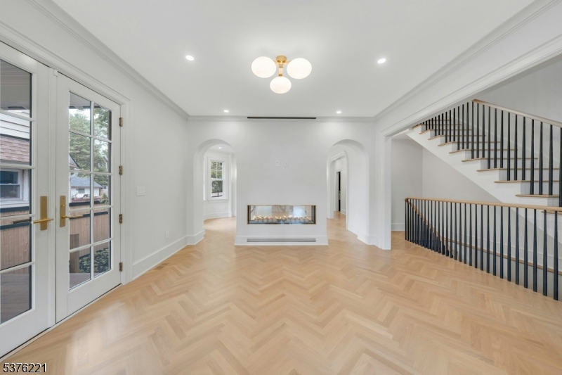 82 Watchung Ave Property Photo 6