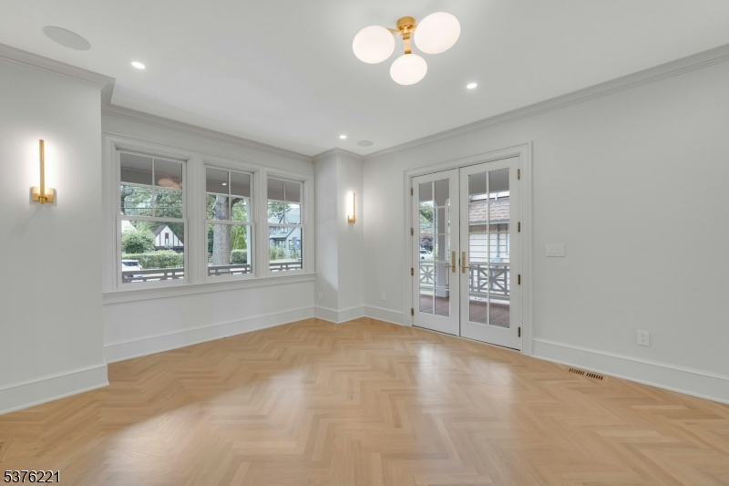 82 Watchung Ave Property Photo 8