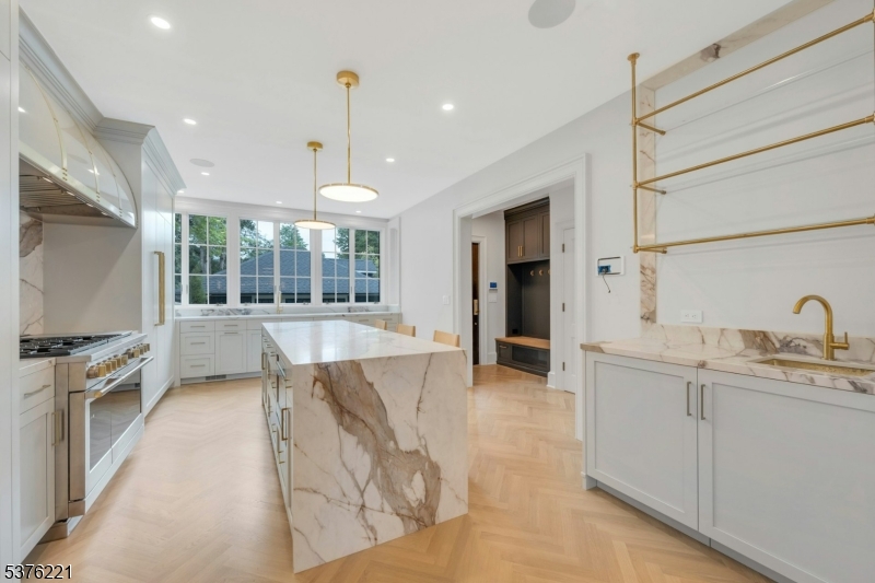 82 Watchung Ave Property Photo 14