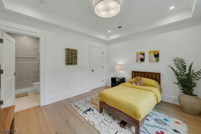 82 Watchung Ave Property Photo 22