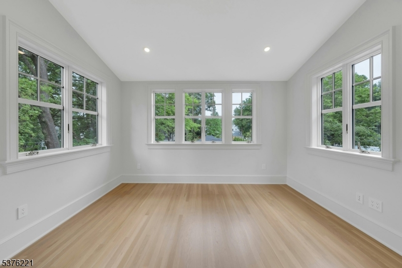 82 Watchung Ave Property Photo 26