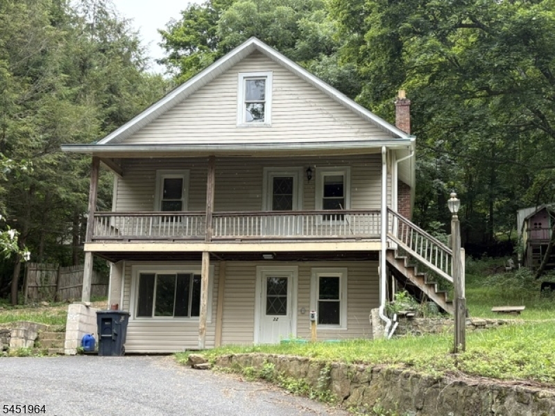 22 Hoffmans Crossing Rd Property Photo 1
