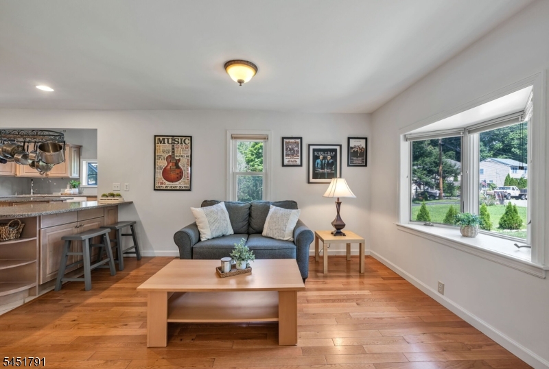 19 Edgewood Rd Property Photo 5