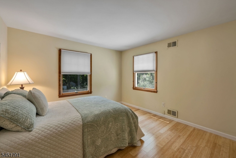 19 Edgewood Rd Property Photo 24